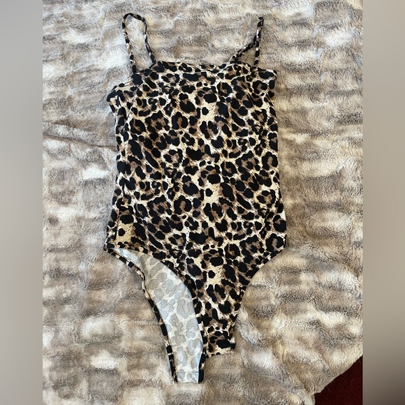 Leopard bodysuit - Picture 1 of 6